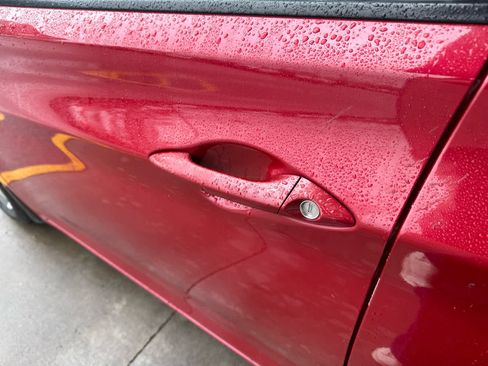 Used 2013 Hyundai Elantra GLS w/ Preferred Pkg image 5