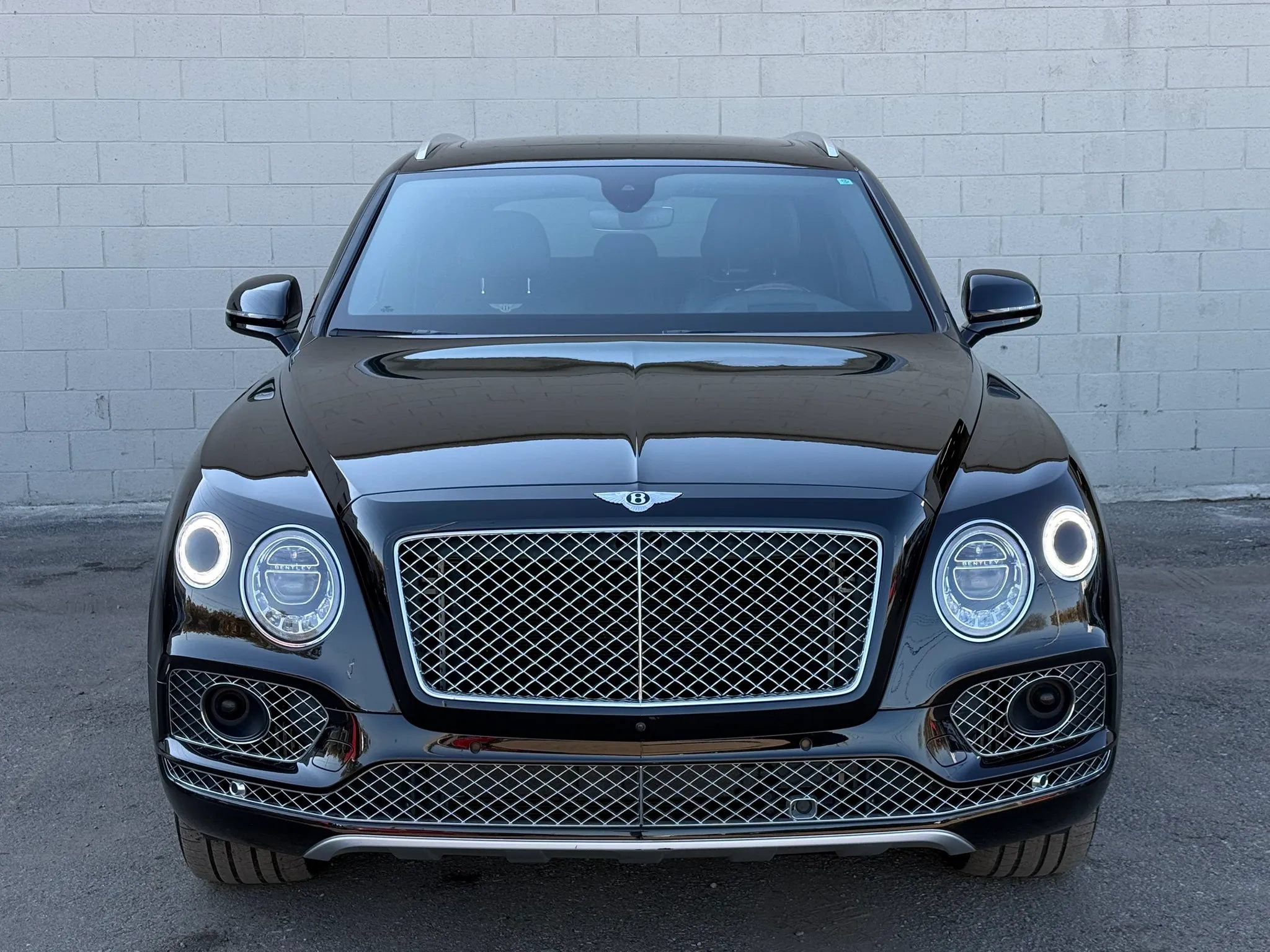 Used 2019 Bentley Bentayga AWD/4WD image 14