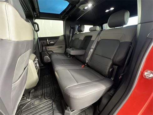 Used 2025 GMC Hummer EV 3X image 26