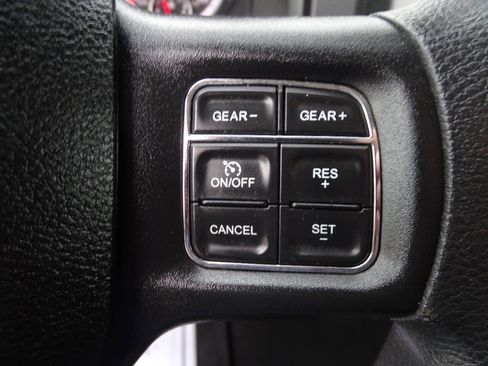 Used 2020 RAM 1500 4x4 Crew Cab w/ Night Edition w/ Wheel & Sound Group image 16