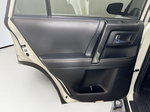 Used 2023 Toyota 4Runner TRD Off-Road Premium w/ Off Road Premium Plus Package image 27