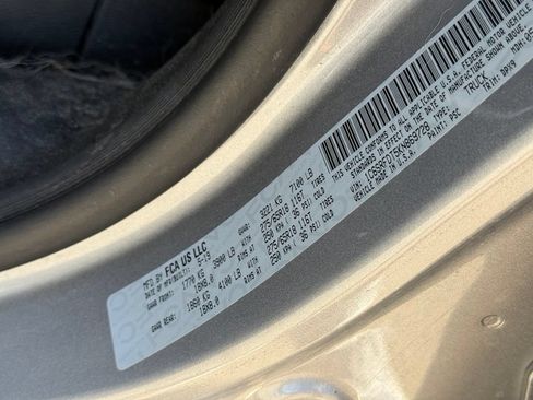 Used 2019 RAM 1500 Laramie AWD/4WD image 12