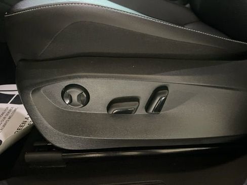 Used 2022 Volkswagen Tiguan SE AWD/4WD image 15