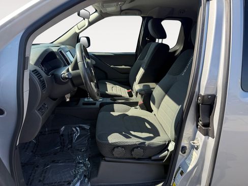 Used 2019 Nissan Frontier Desert Runner image 10