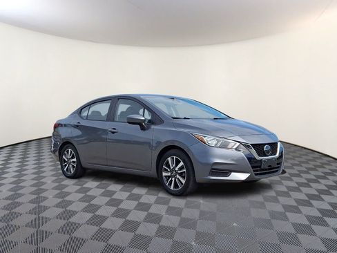 Used 2021 Nissan Versa SV FWD image 4