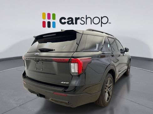Used 2025 Ford Explorer ST-Line w/ ST-Line Street Pack AWD/4WD image 5