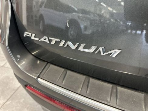 Used 2020 Ford Explorer Platinum w/ Premium Technology Package AWD/4WD image 8
