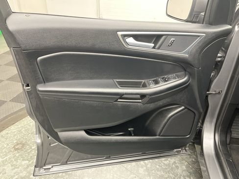 Used 2024 Ford Edge SEL image 6