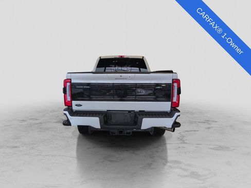 Used 2025 Ford F350 Platinum w/ FX4 Off-Road Package image 7