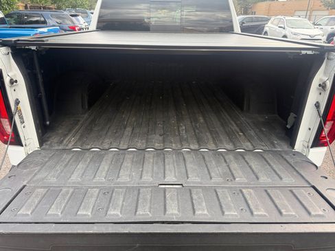 Used 2022 GMC Sierra 1500 AT4 w/ AT4 Premium Package AWD/4WD image 32