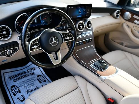 Used 2021 Mercedes-Benz GLC 300 4MATIC image 12