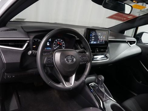 Used 2025 Toyota Corolla SE image 7