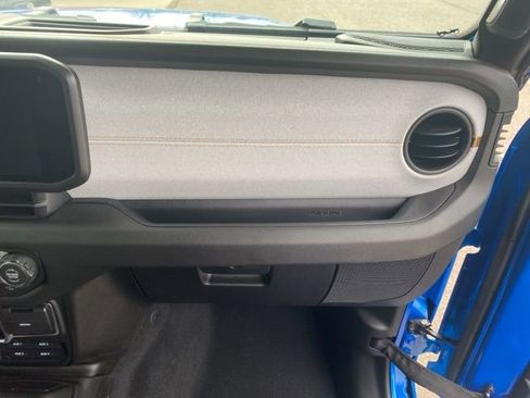 New 2026 Jeep Gladiator Willys AWD/4WD image 32