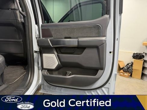 Certified 2026 Ford F450 Platinum w/ FX4 Off-Road Package AWD/4WD image 27