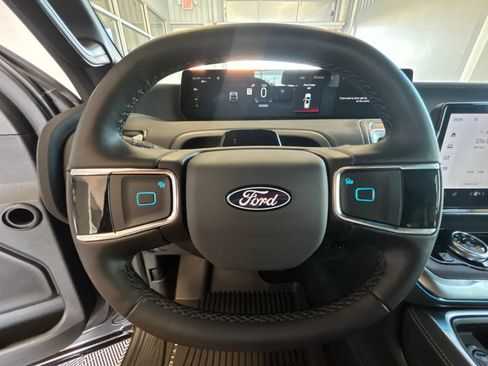 New 2027 Ford Expedition Platinum w/ Stealth Appearance Package AWD/4WD image 23