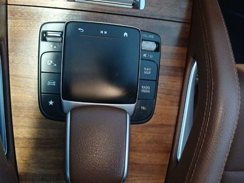 Used 2024 Mercedes-Benz GLS 450 4MATIC image 41