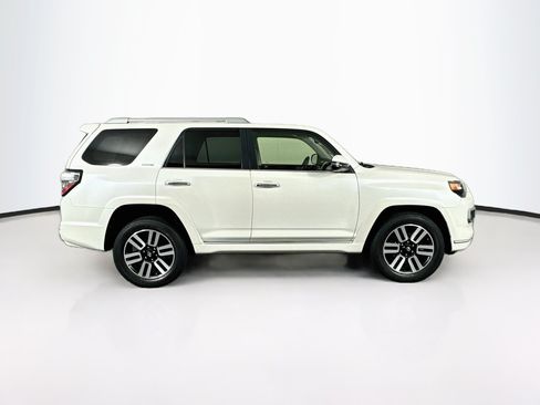 Used 2017 Toyota 4Runner Limited AWD/4WD image 10