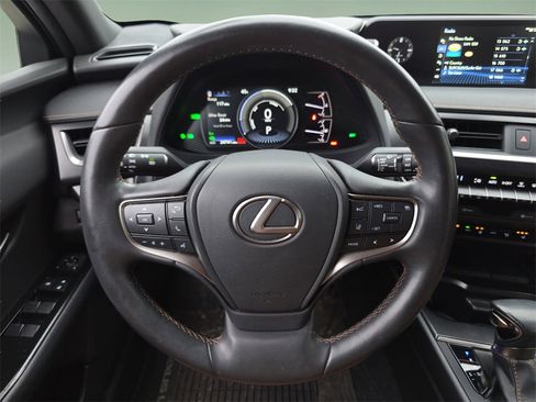 Used 2022 Lexus UX 250h w/ Premium Package image 24