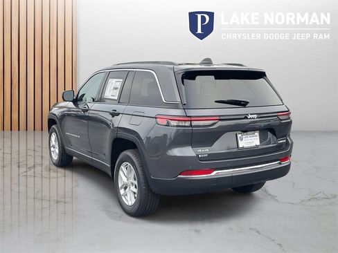 New 2025 Jeep Grand Cherokee Laredo X image 7