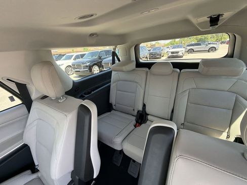 New 2026 Lincoln Navigator L Reserve w/ Jet Appearance Package AWD/4WD image 24