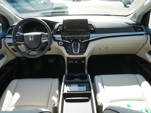 Certified 2026 Honda Odyssey Touring image 10