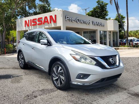 Used 2018 Nissan Murano Platinum w/ Cargo Package image 3