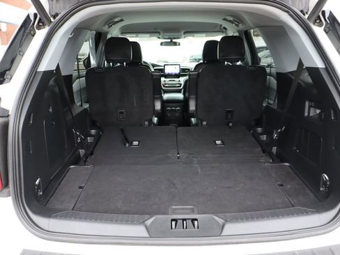 Used 2023 Ford Explorer XLT w/ Equipment Group 202A image 35