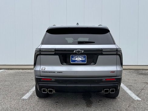 Used 2024 Chevrolet Traverse RS w/ LPO, Floor Liner Package AWD/4WD image 4