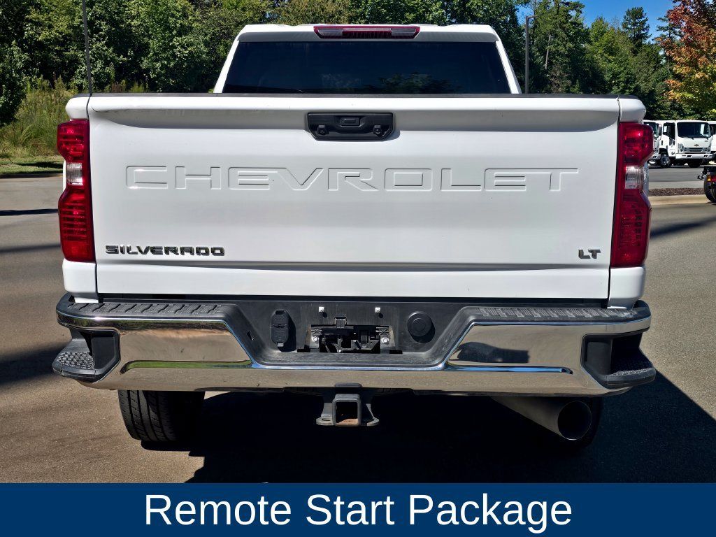 Used 2025 Chevrolet Silverado 2500 LT w/ Convenience Package AWD/4WD image 3