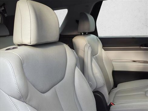 Used 2021 Hyundai Palisade SEL w/ Premium Package image 21