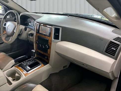 Used 2008 Jeep Grand Cherokee Limited AWD/4WD image 29