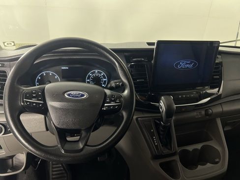 Used 2023 Ford Transit 350 XLT image 19