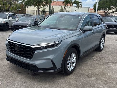 Used 2025 Honda CR-V LX image 1