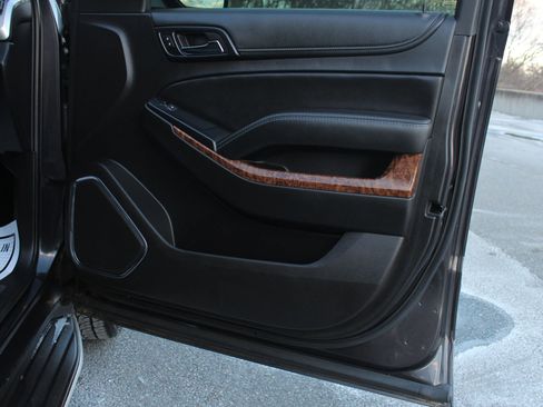 Used 2018 Chevrolet Tahoe Premier image 19