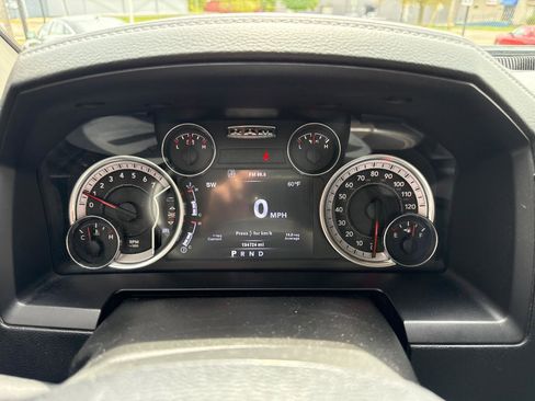 Used 2014 RAM 1500 Laramie w/ Convenience Group AWD/4WD image 19