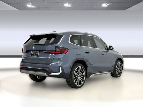 Used 2024 BMW X1 xDrive28i w/ Premium Package image 9