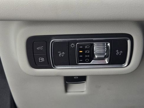 Used 2026 Lincoln Nautilus Premier AWD/4WD image 27