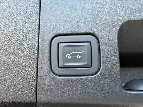 Used 2023 Cadillac XT4 Luxury FWD image 29