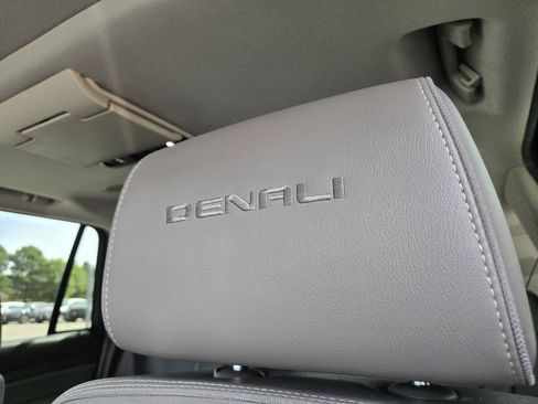 Used 2020 GMC Yukon Denali w/ Denali Ultimate Package AWD/4WD image 15