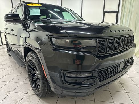 Used 2024 Jeep Wagoneer Series II w/ Convenience Group I image 2