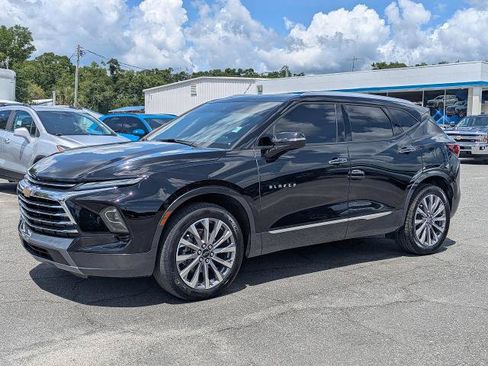 Certified 2024 Chevrolet Blazer Premier FWD image 8