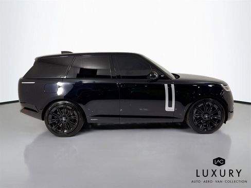 Used 2024 Land Rover Range Rover Autobiography image 5