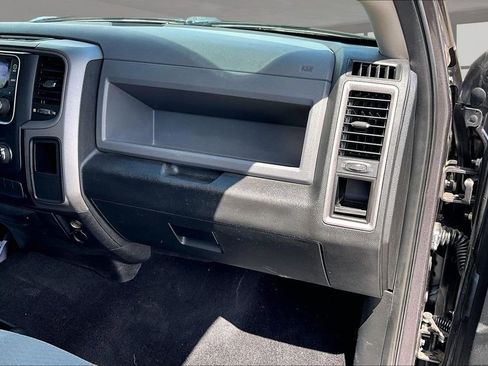 Used 2015 RAM 1500 Express AWD/4WD image 18