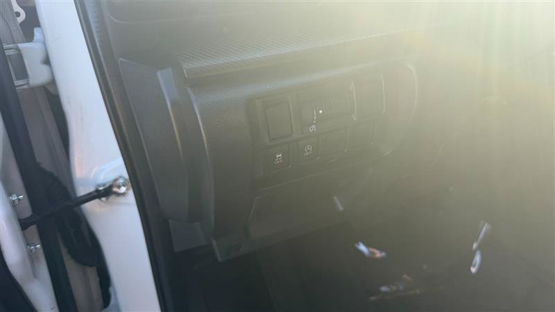 Used 2020 Subaru Crosstrek 2.0i AWD/4WD image 25