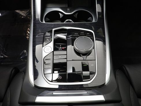 New 2026 BMW X7 xDrive40i w/ M Sport Package image 13