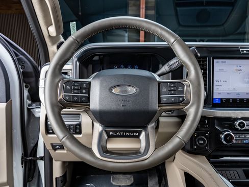 Used 2026 Ford F250 Platinum w/ Platinum Plus Package AWD/4WD image 19