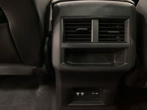 Used 2021 Volkswagen Atlas Cross Sport SEL R-Line AWD/4WD image 13