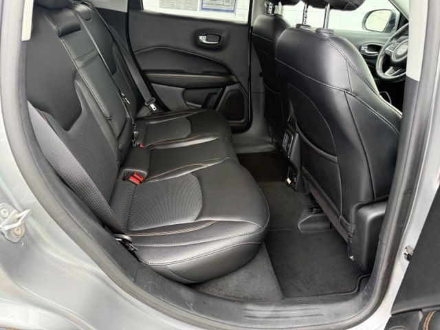 Used 2017 Jeep Compass Limited w/ Navigation Group AWD/4WD image 14