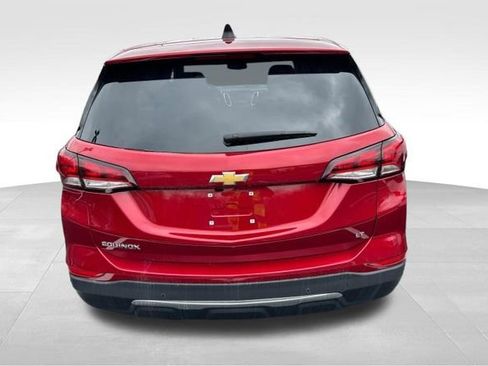 Used 2024 Chevrolet Equinox LT image 3