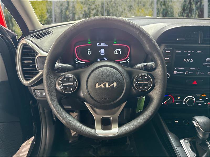 Used 2024 Kia Soul LX w/ Option Group 015 FWD image 18